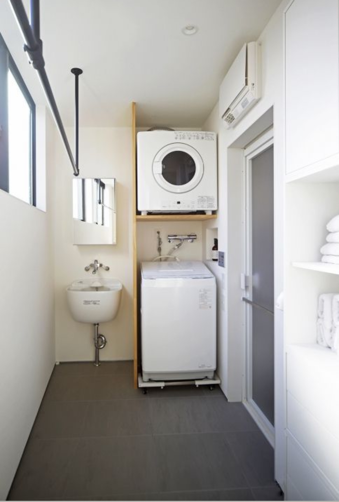 脱衣所のプチリフォームセット（壁＋床）の画像